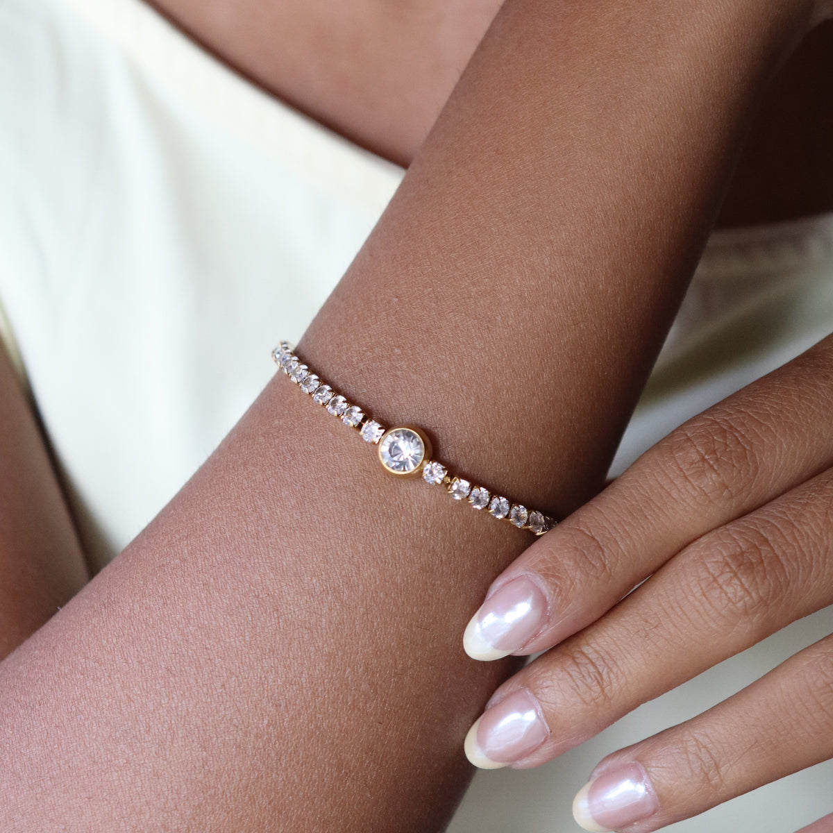 Bling circle bracelet