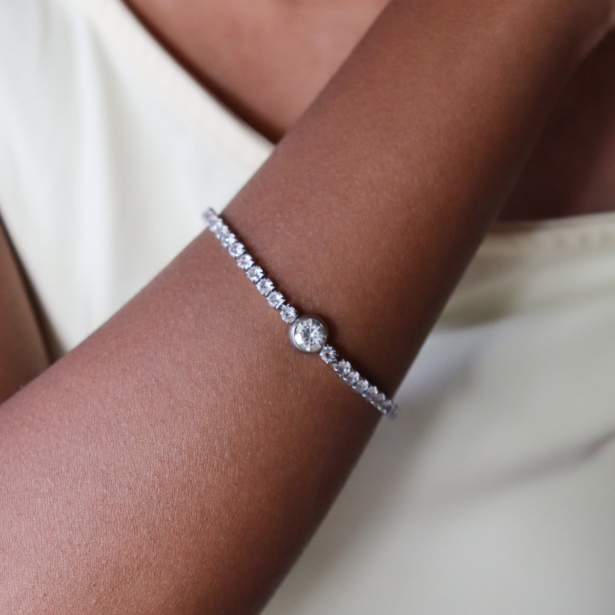 Bling circle bracelet