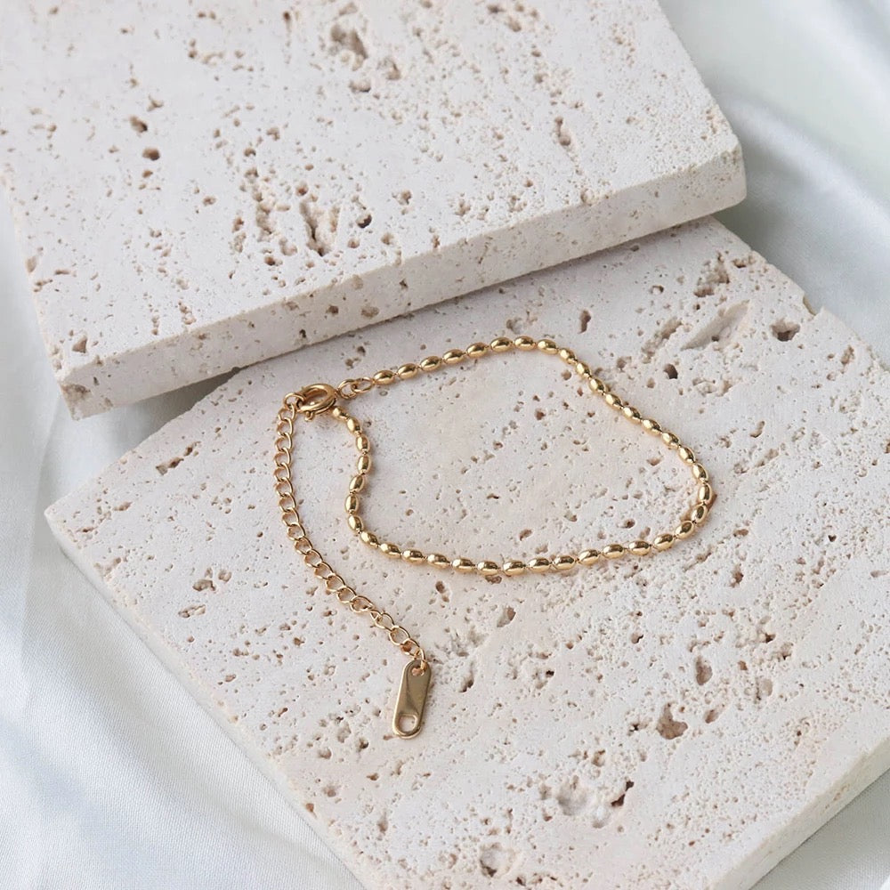 Basic beaded bracelet