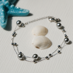 Grey pearl bracelet