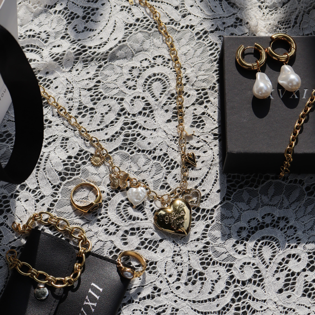 7C locket chain