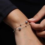 Grey pearl bracelet