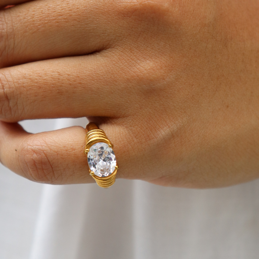 Gem ring