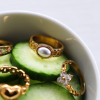 Pure vibe ring