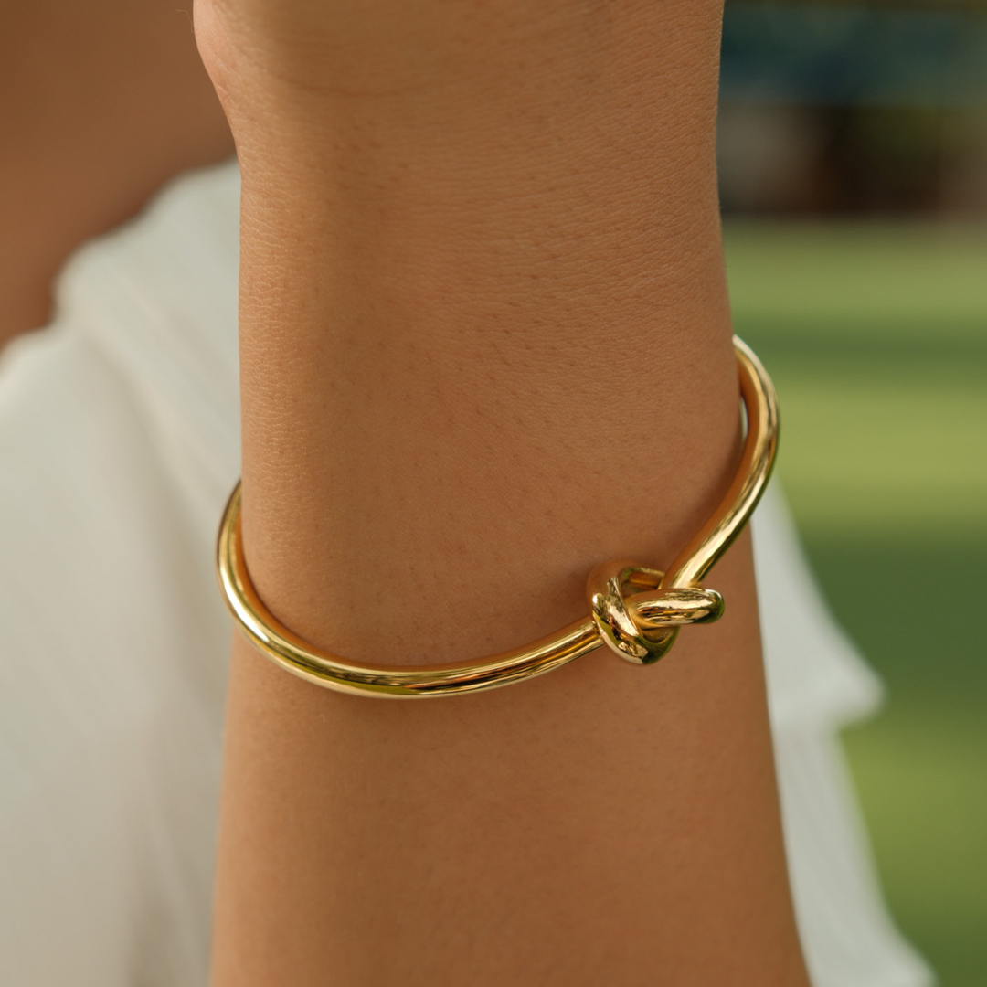 Knotted bangle