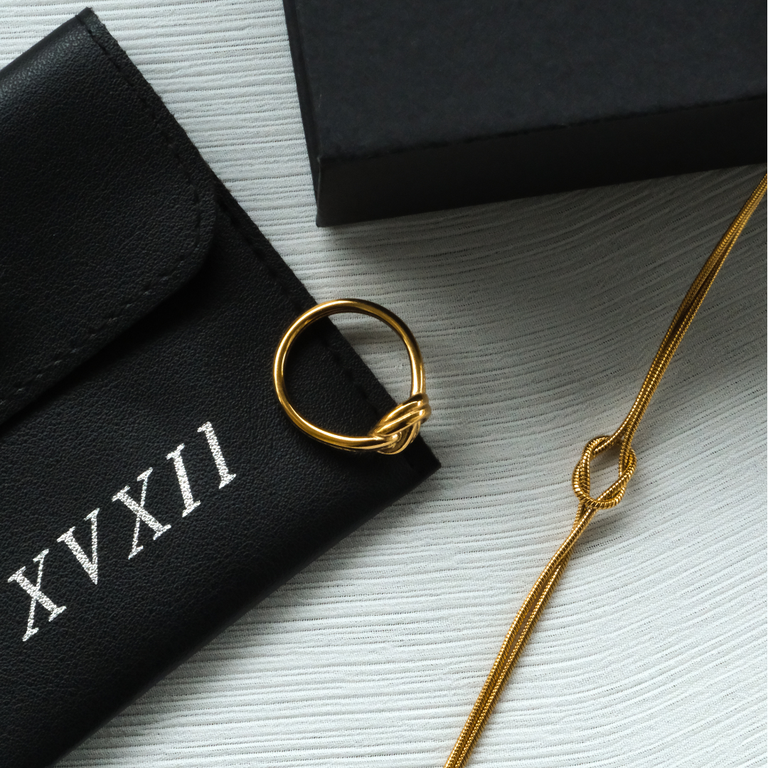 Knotted ring