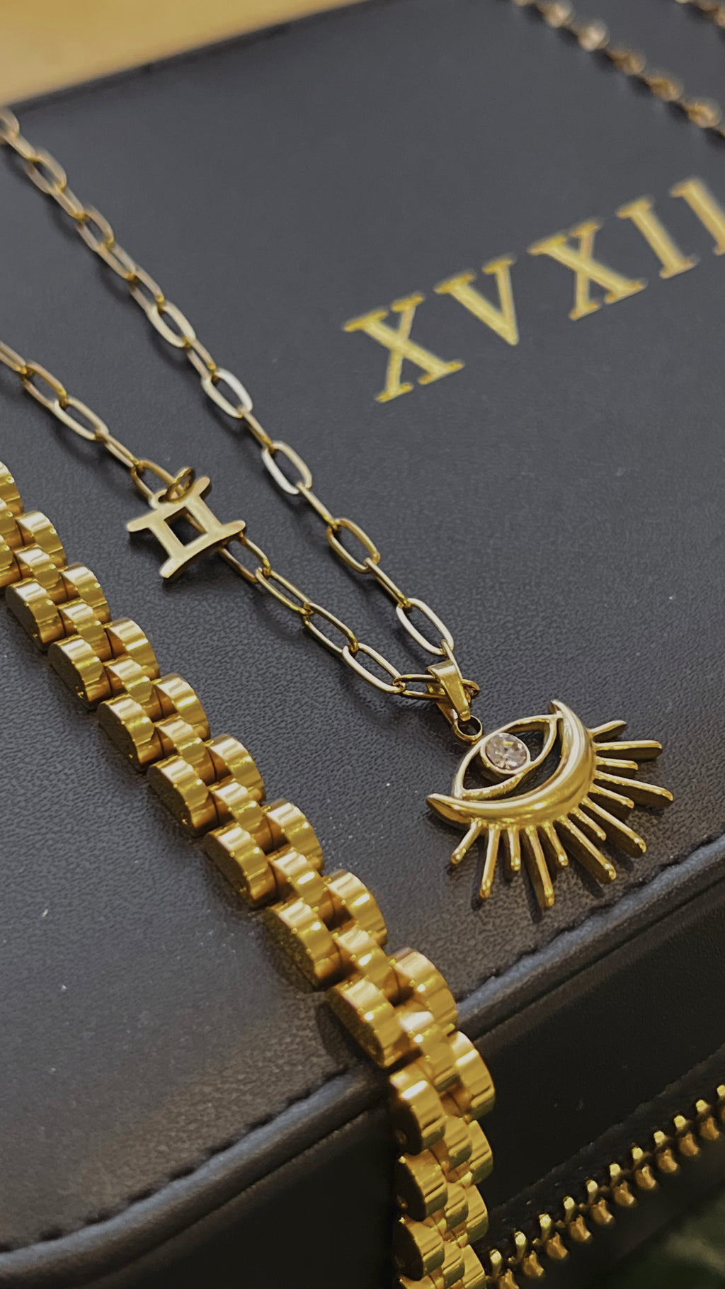 Paradise charms