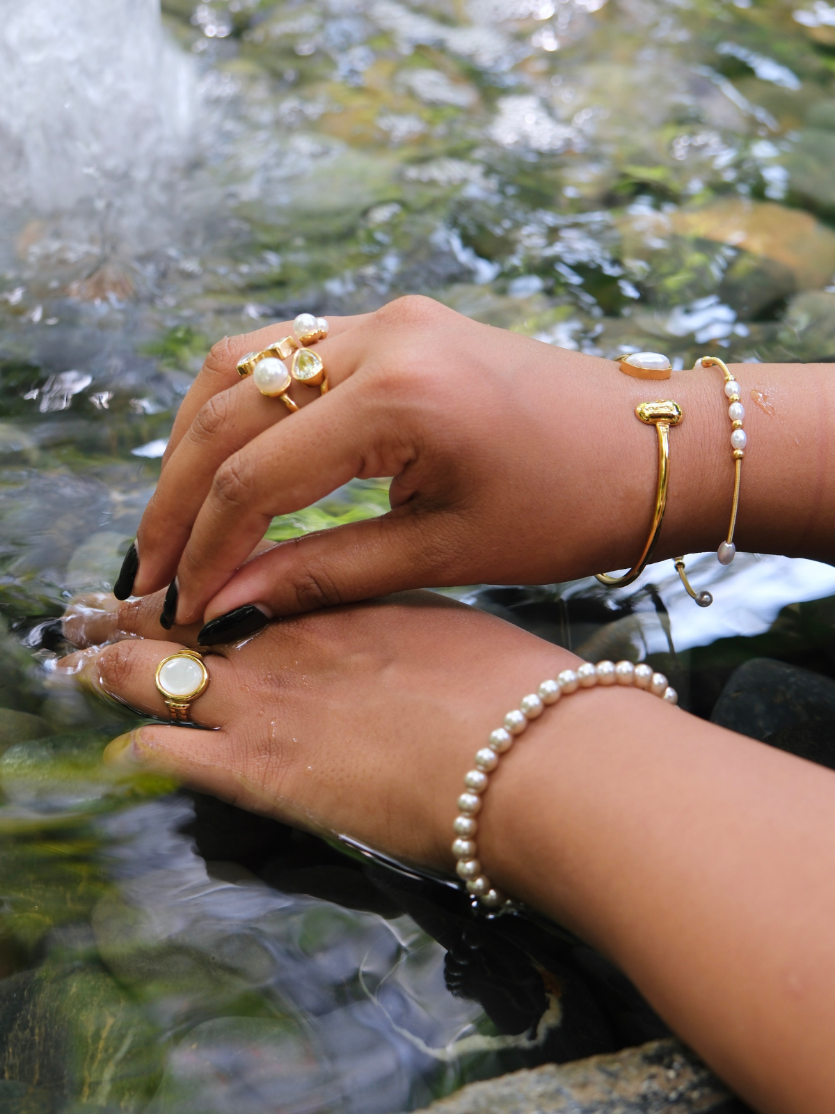 Basic grey pearl bracelet