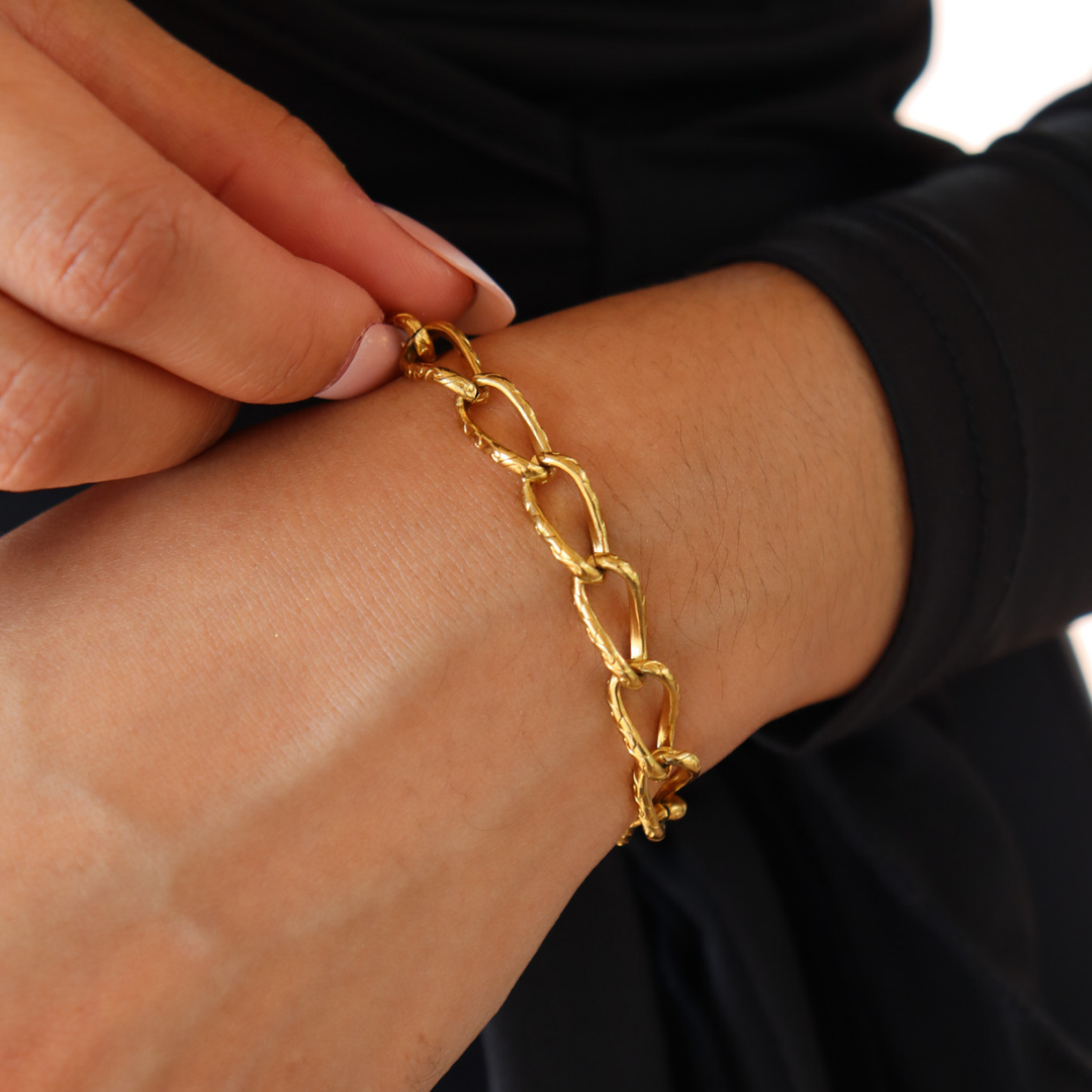 Textured link bracelet
