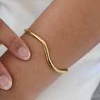 Trace bangle