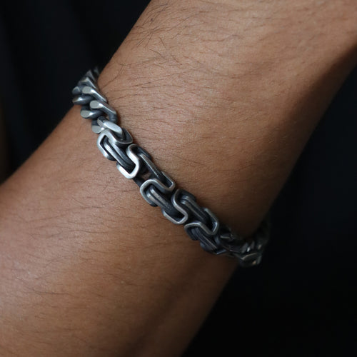 Apex bracelet