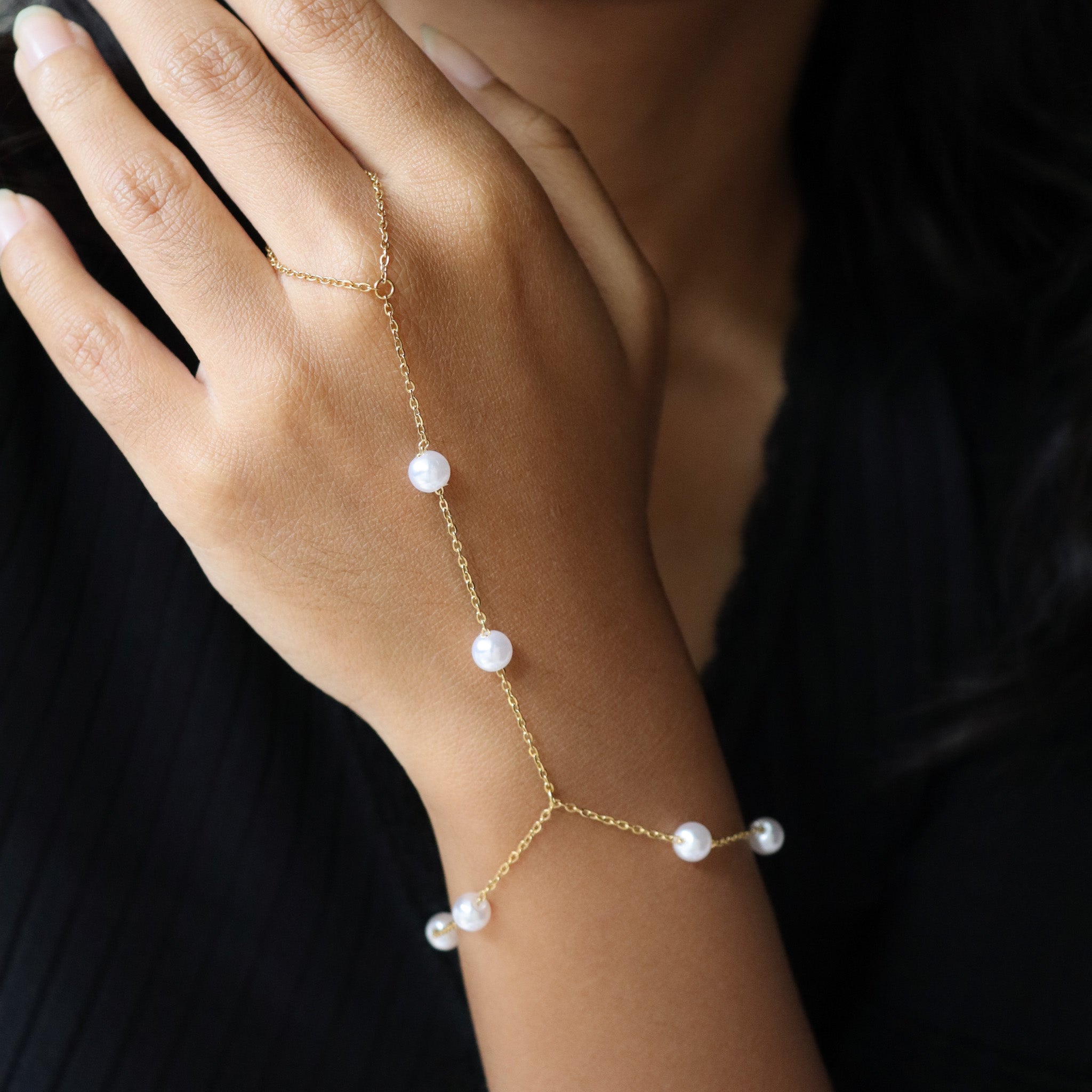 Pearl hand chain