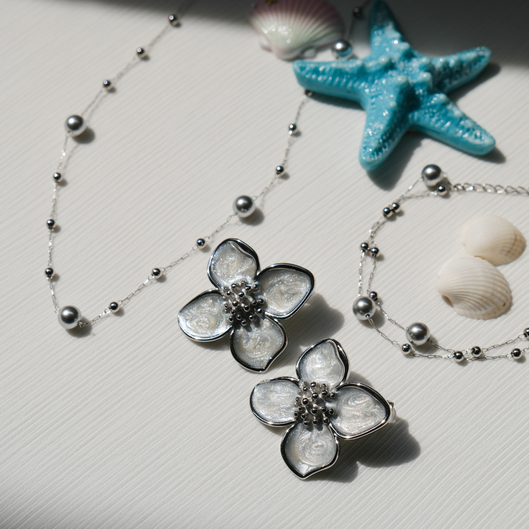 Grey pearl bracelet
