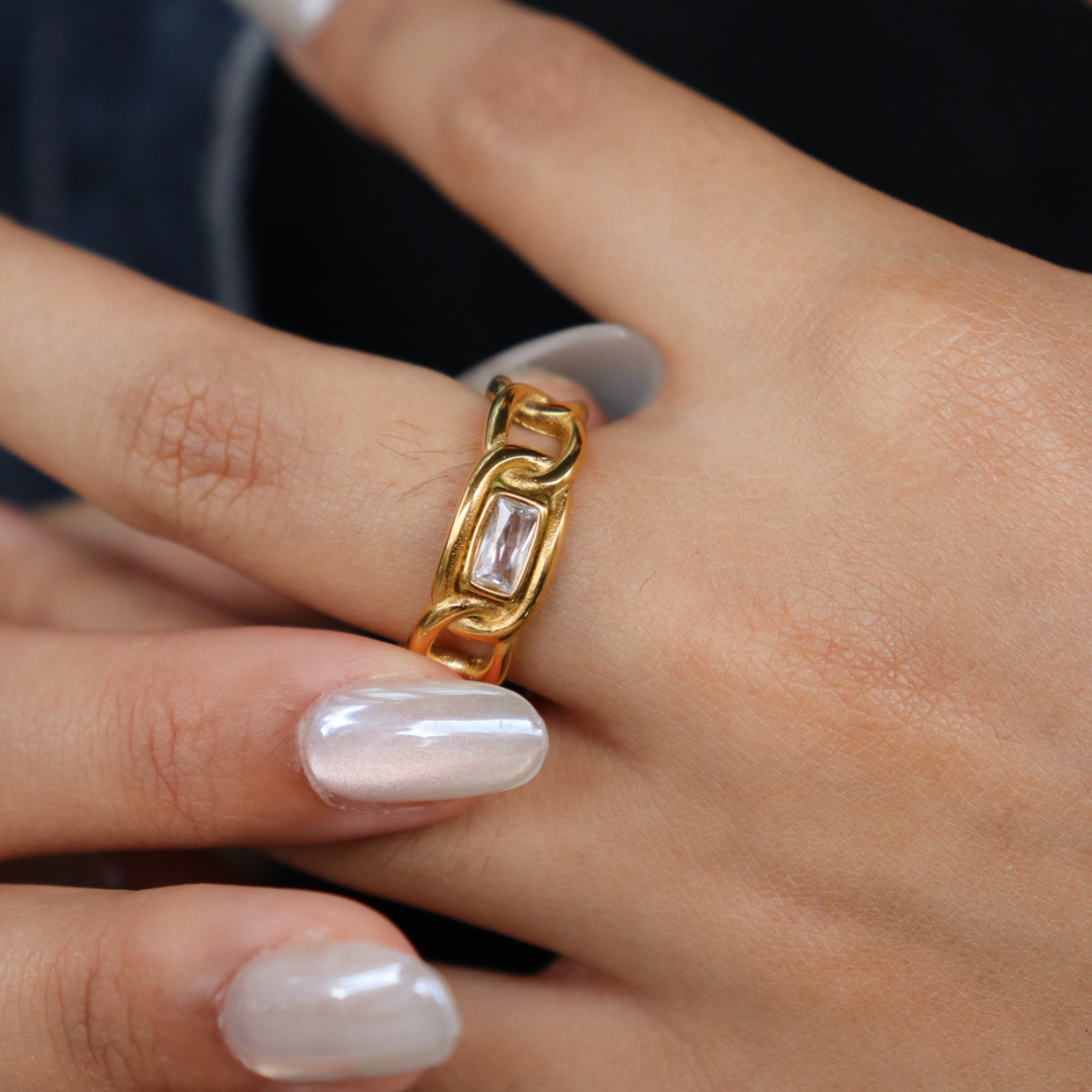 Happenin ring