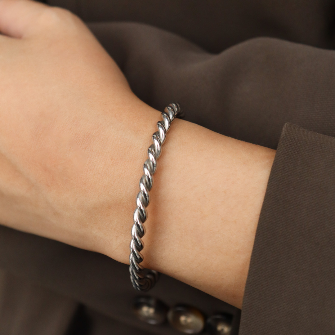 French twist bangle