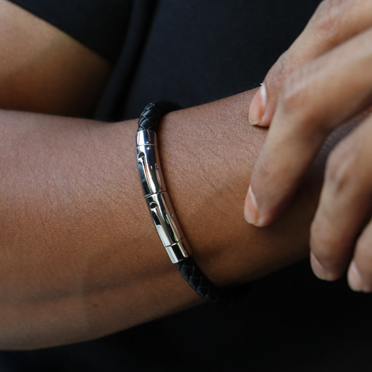 Adjustable rope bracelet