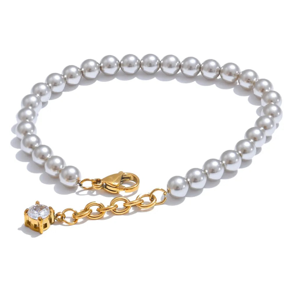 Basic grey pearl bracelet