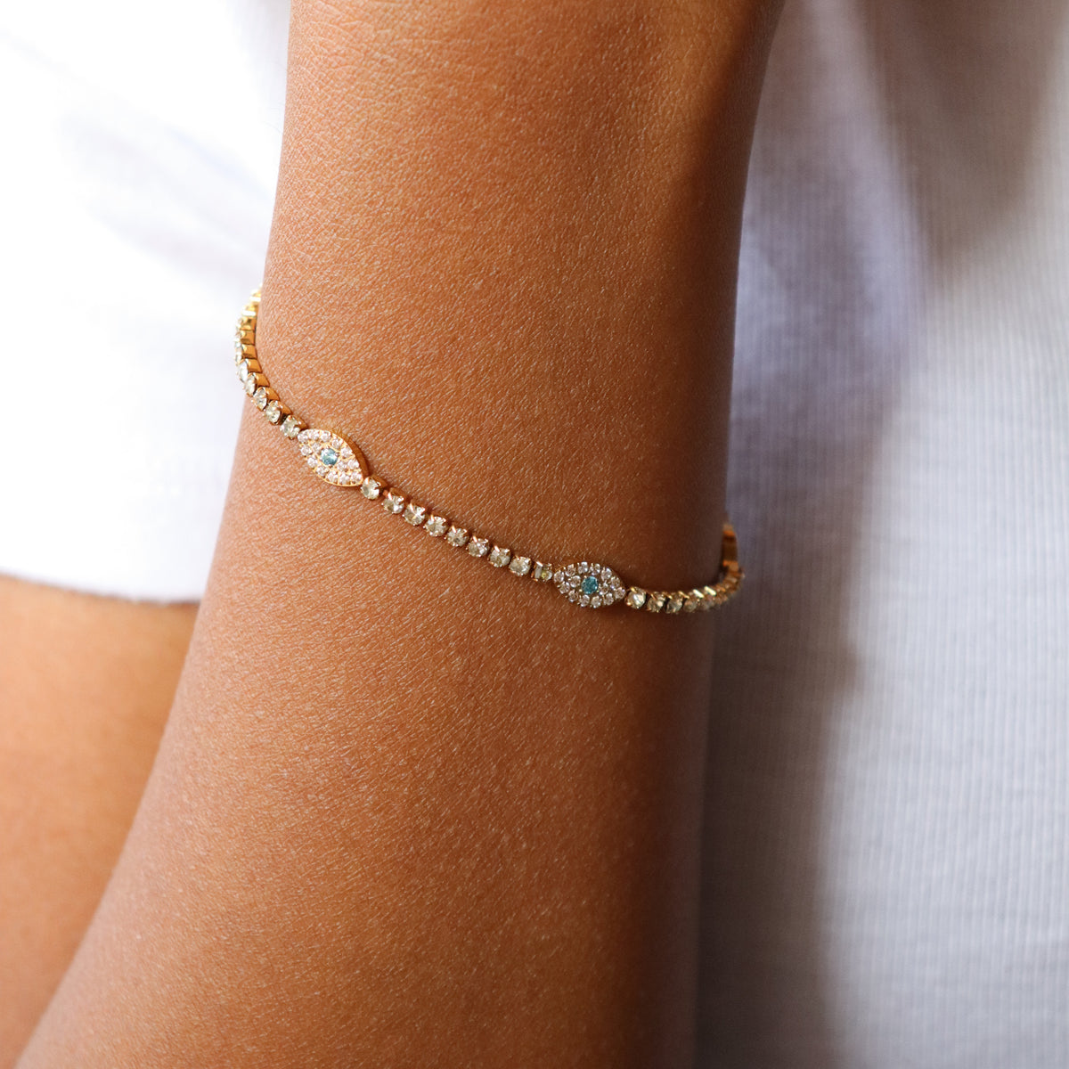 Bling eye bracelet