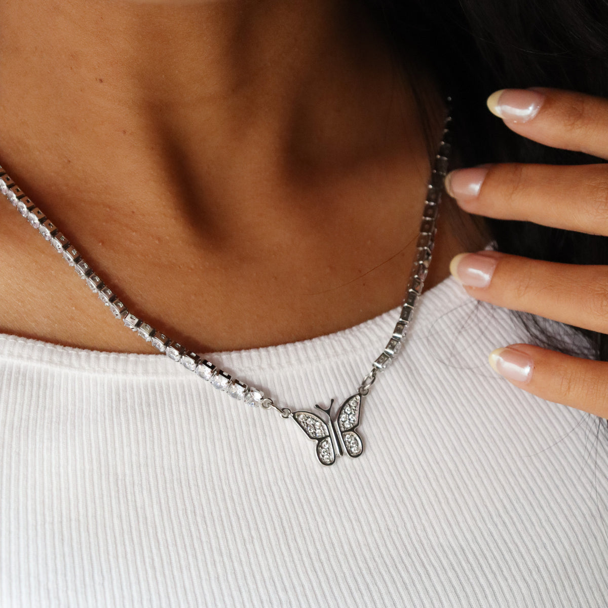 Butterfly tennis chain