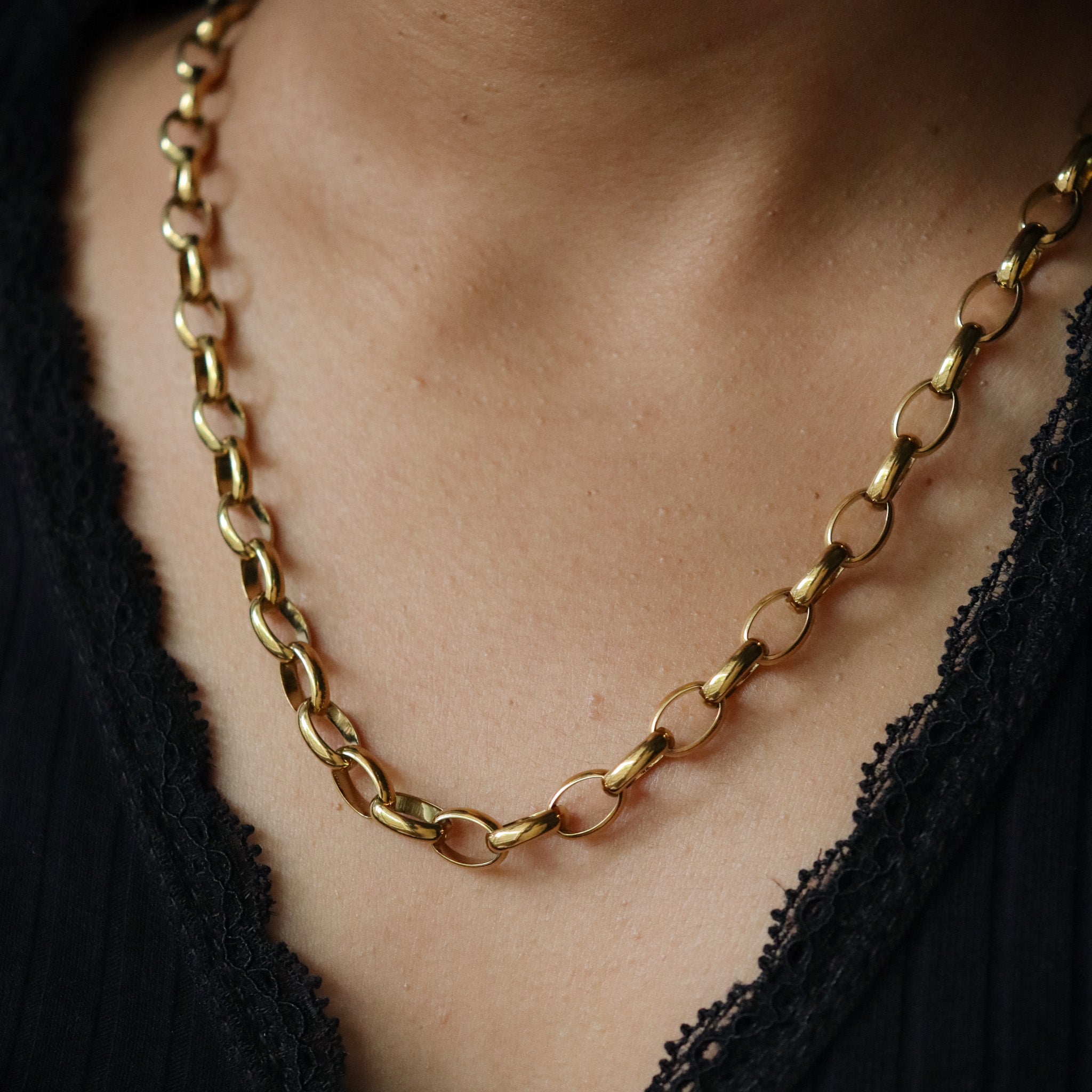 Bolt link chain