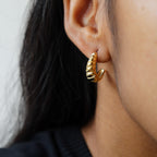 Croissant hoops