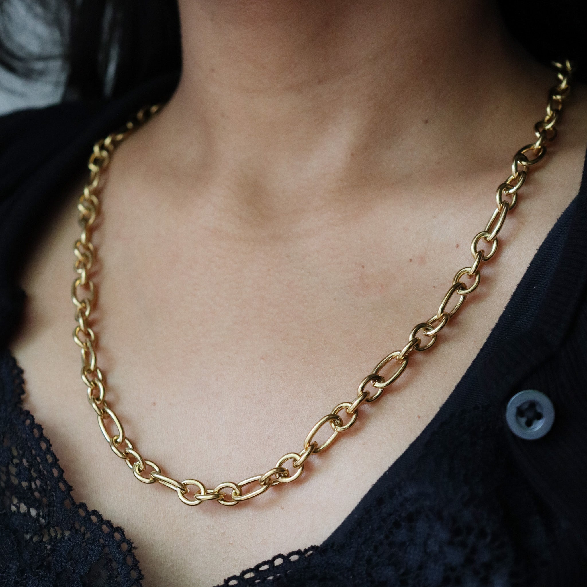 Figaro circle ring chain