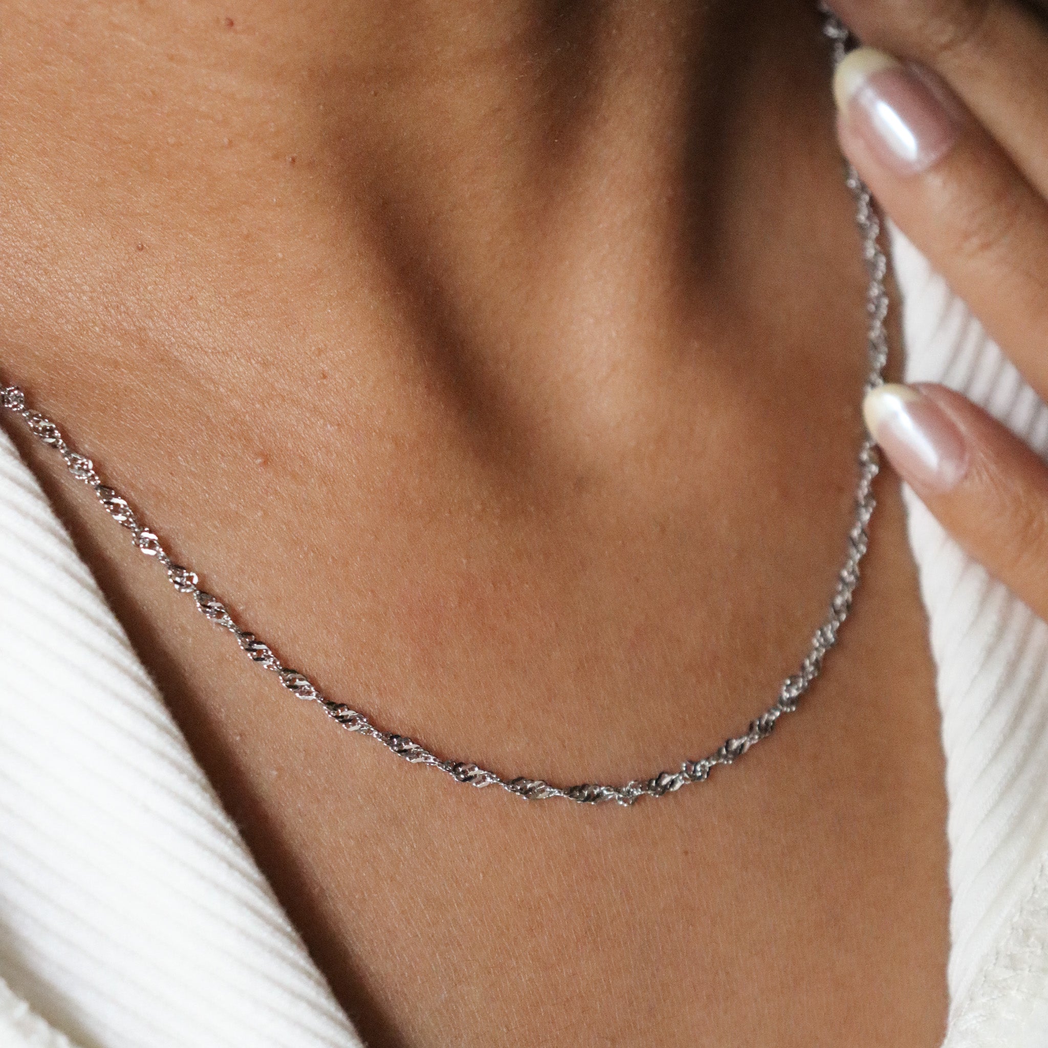Filler chains (charm chains)