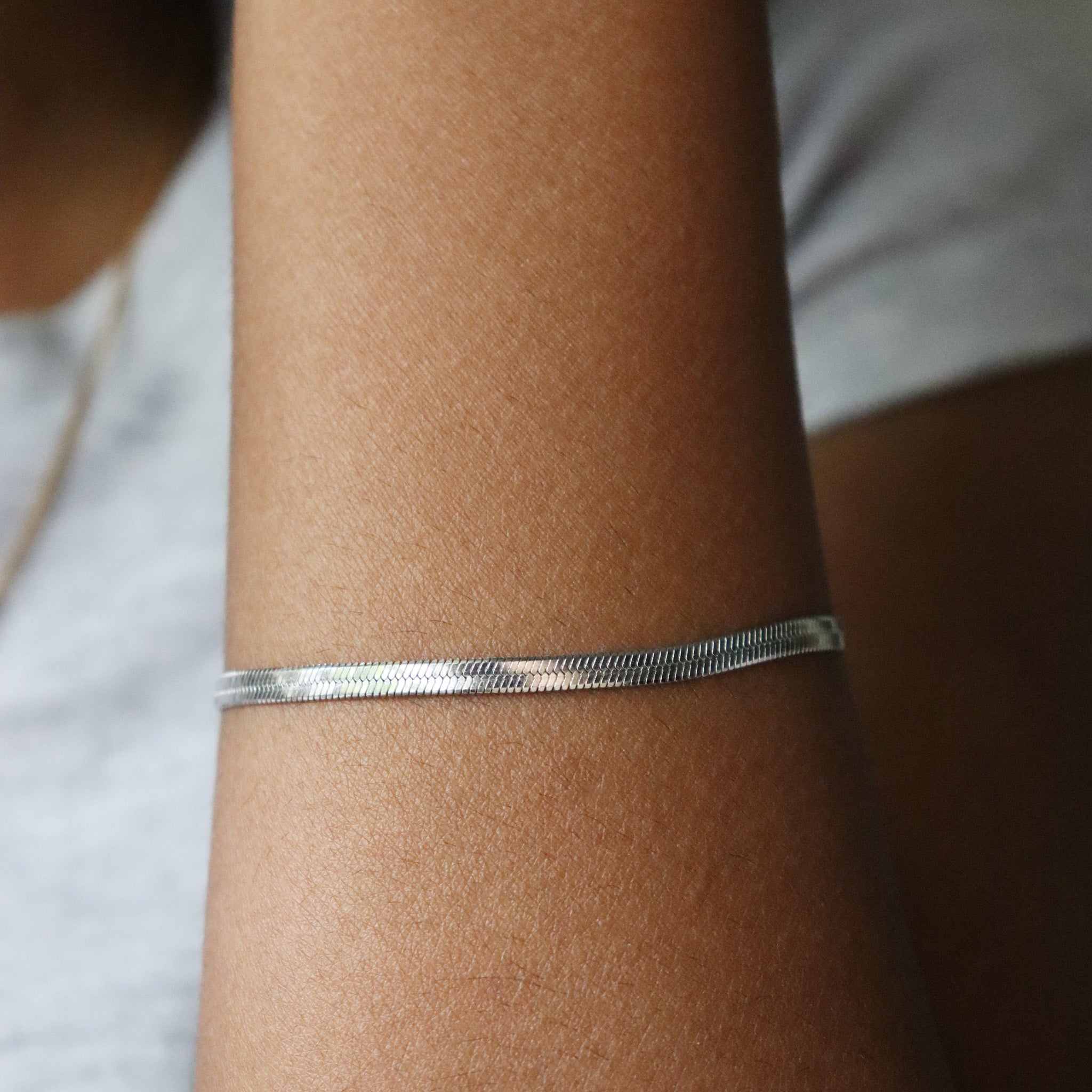 Flat bracelet