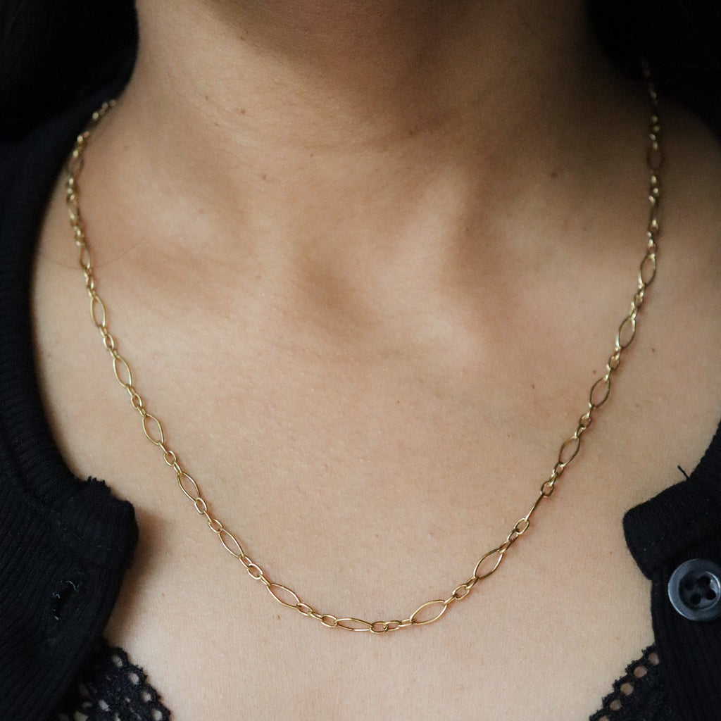 Flat cocoon chain