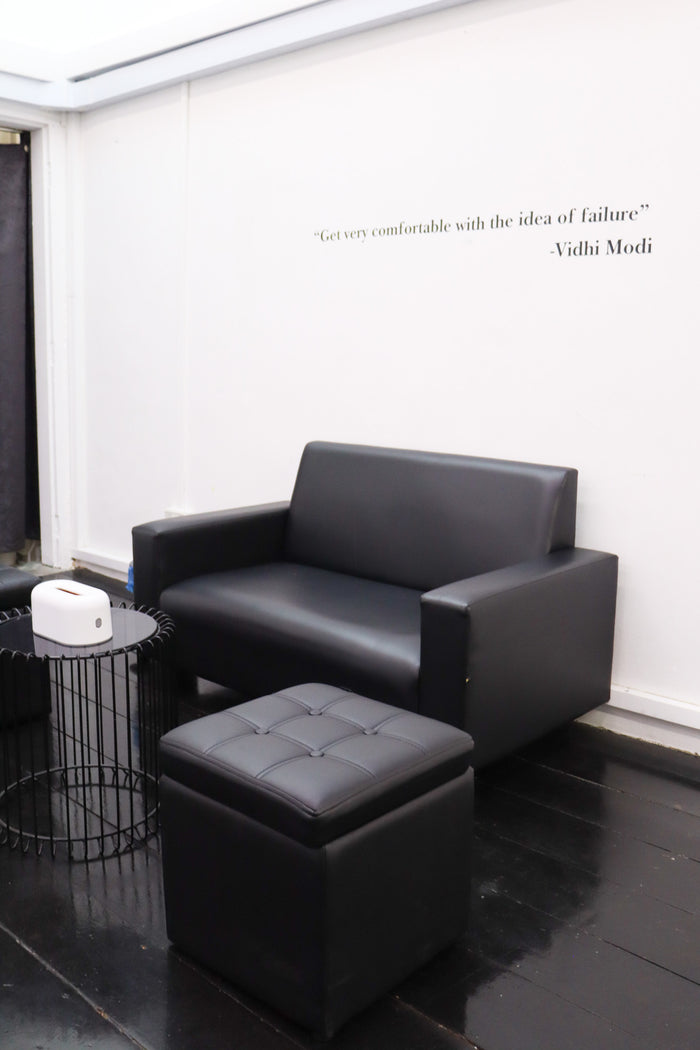 Black leather sofa × 1