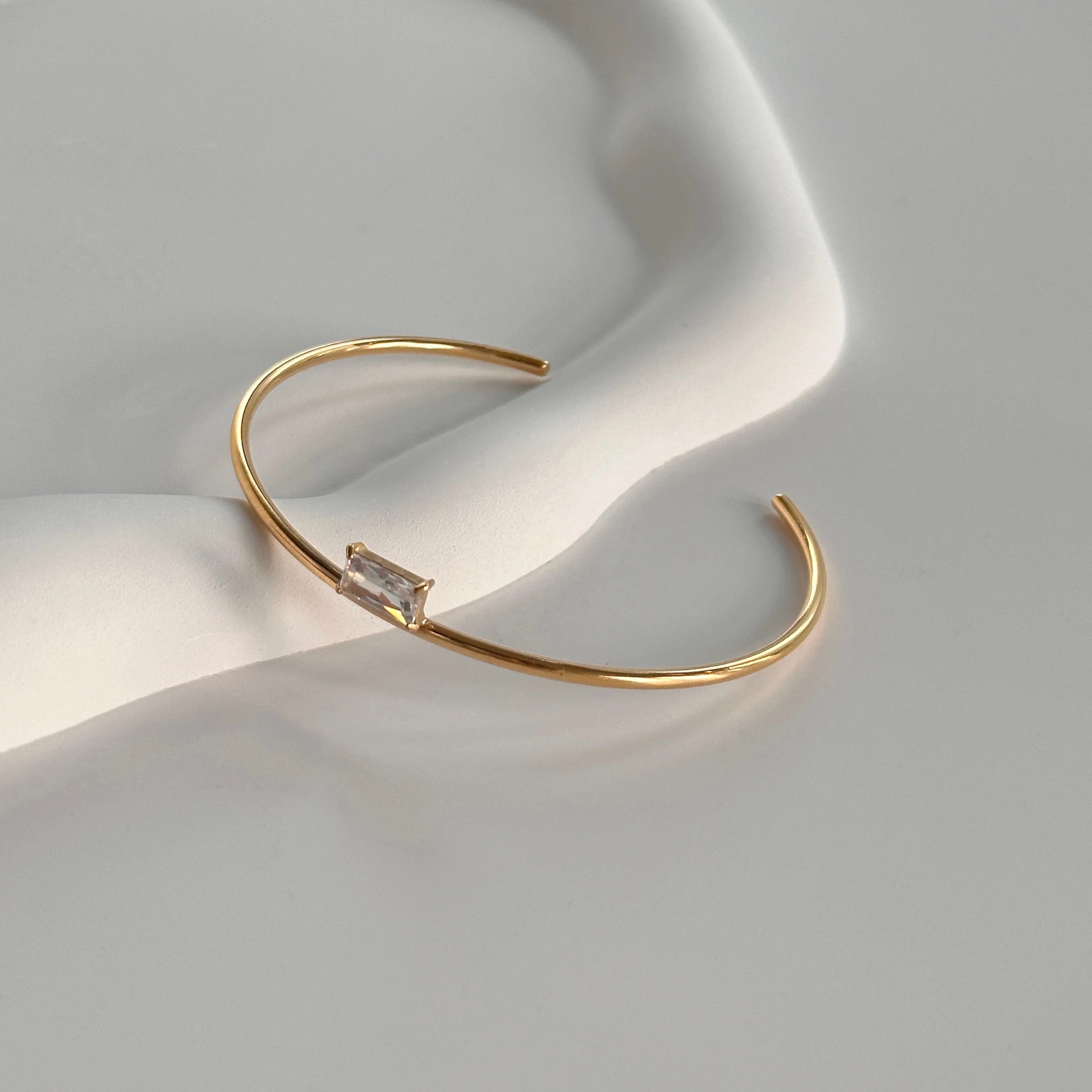 Cosmic bangle