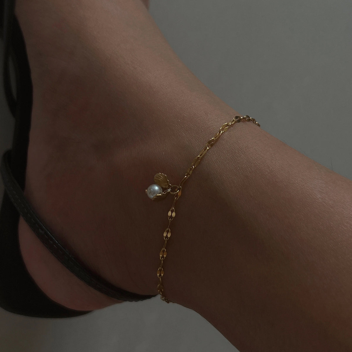 Seashell anklet