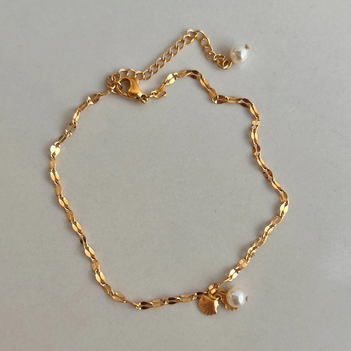 Seashell anklet