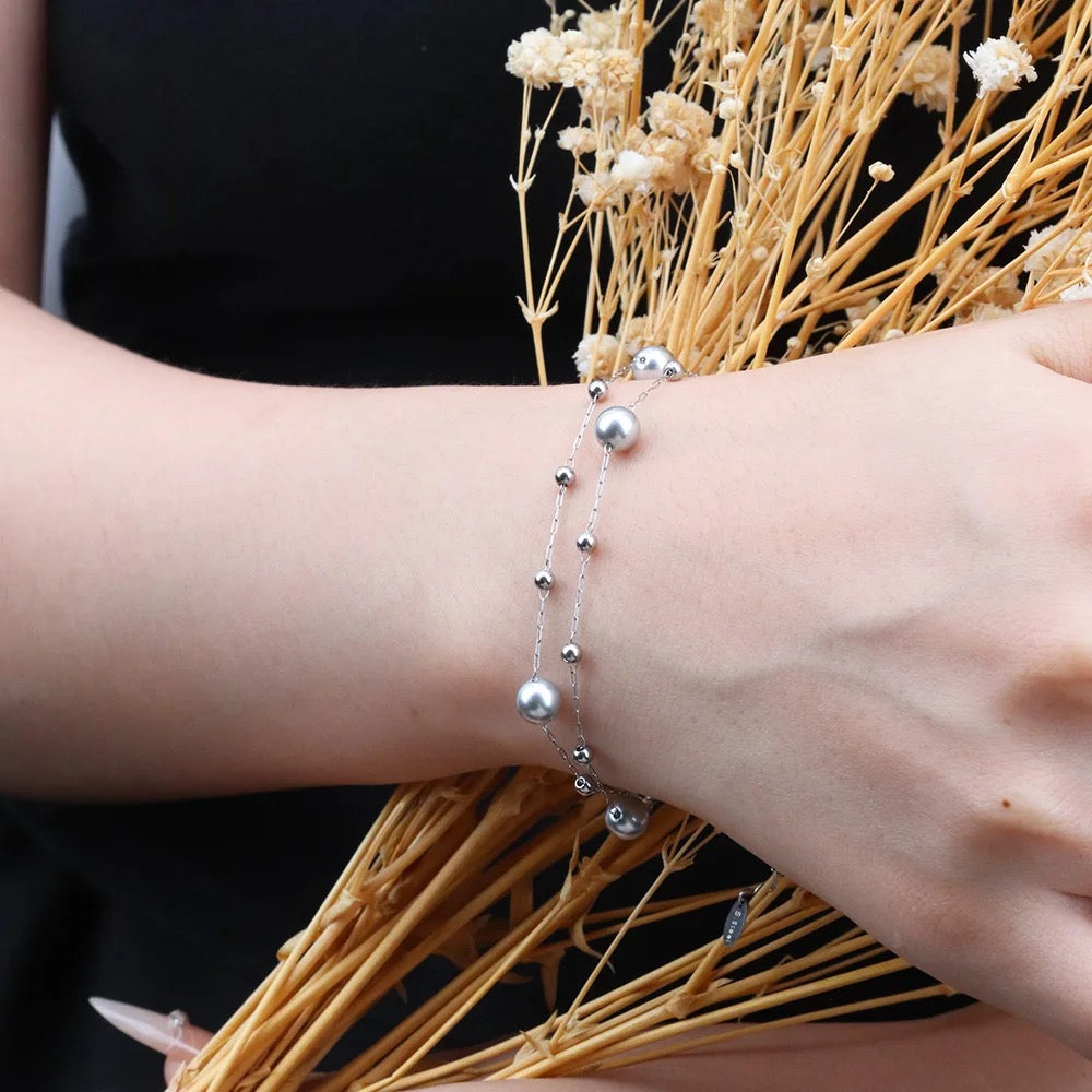 Grey pearl bracelet