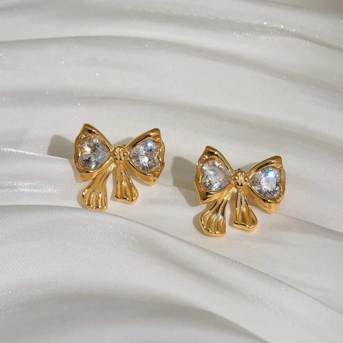 Ribbon studs