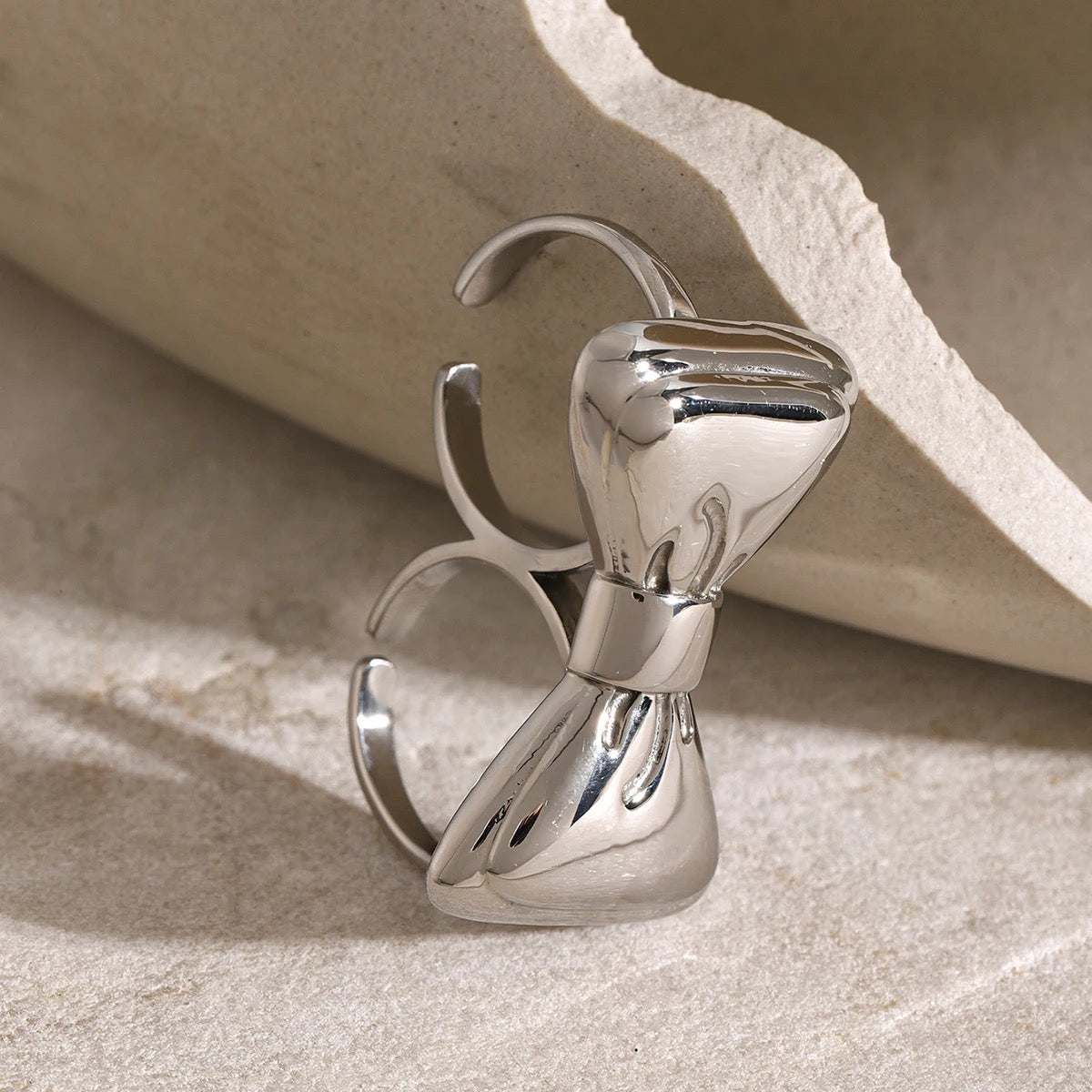 2 finger ribbon ring