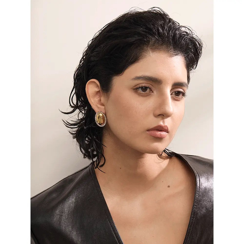 Diamond horizon studs