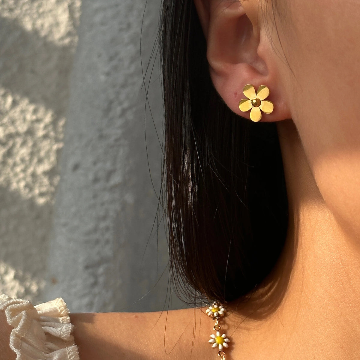 yellow daisy studs