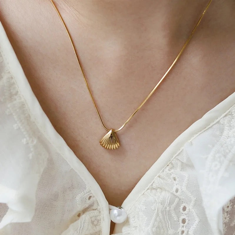 Beach shell chain