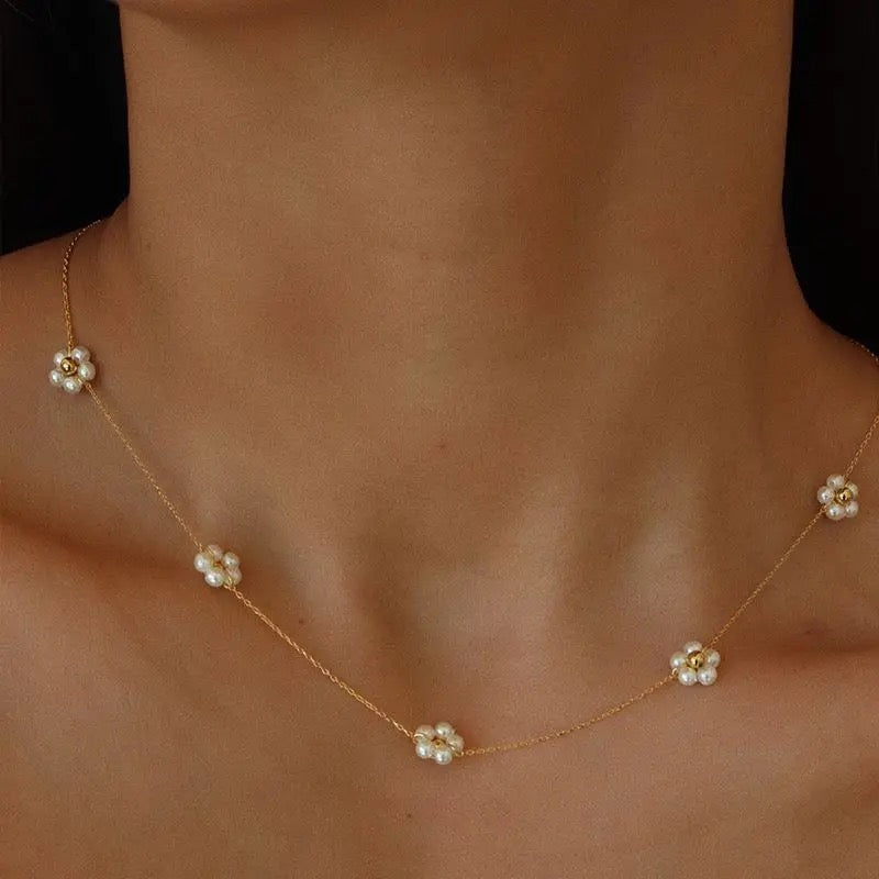 White daisy chain