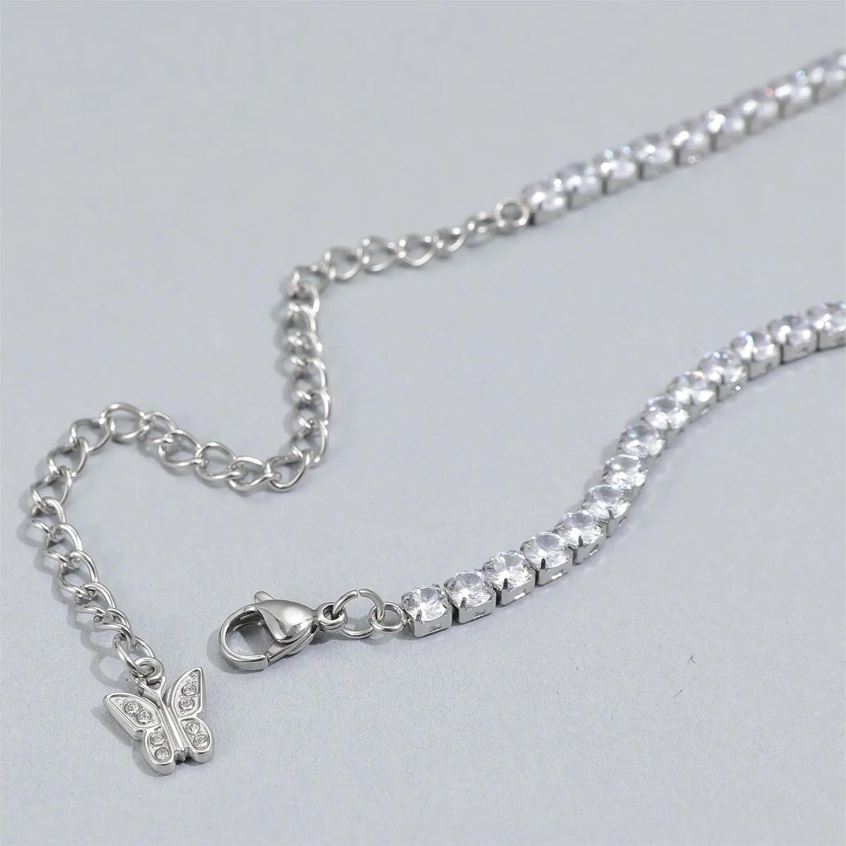 Butterfly tennis chain