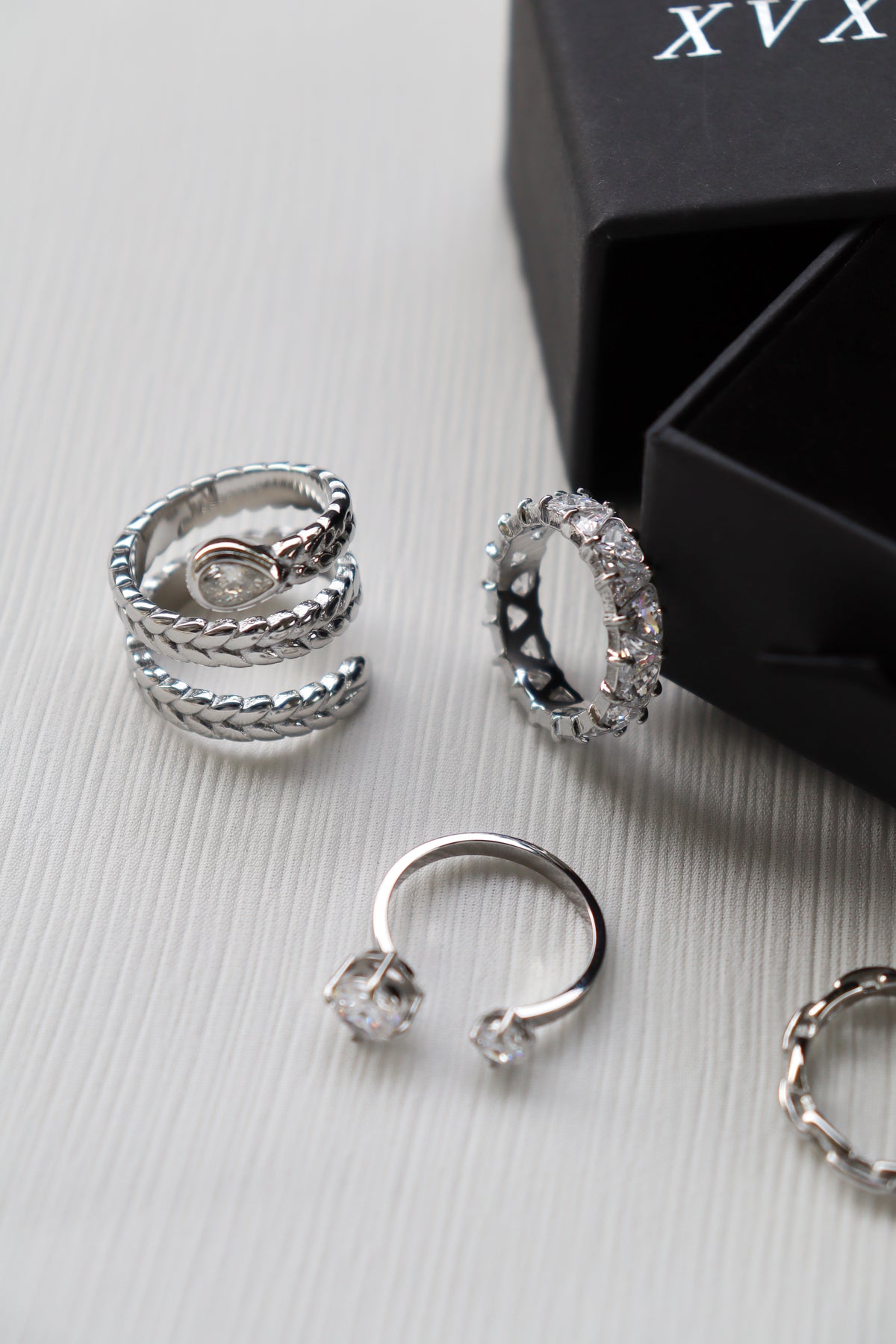 Crown band ring