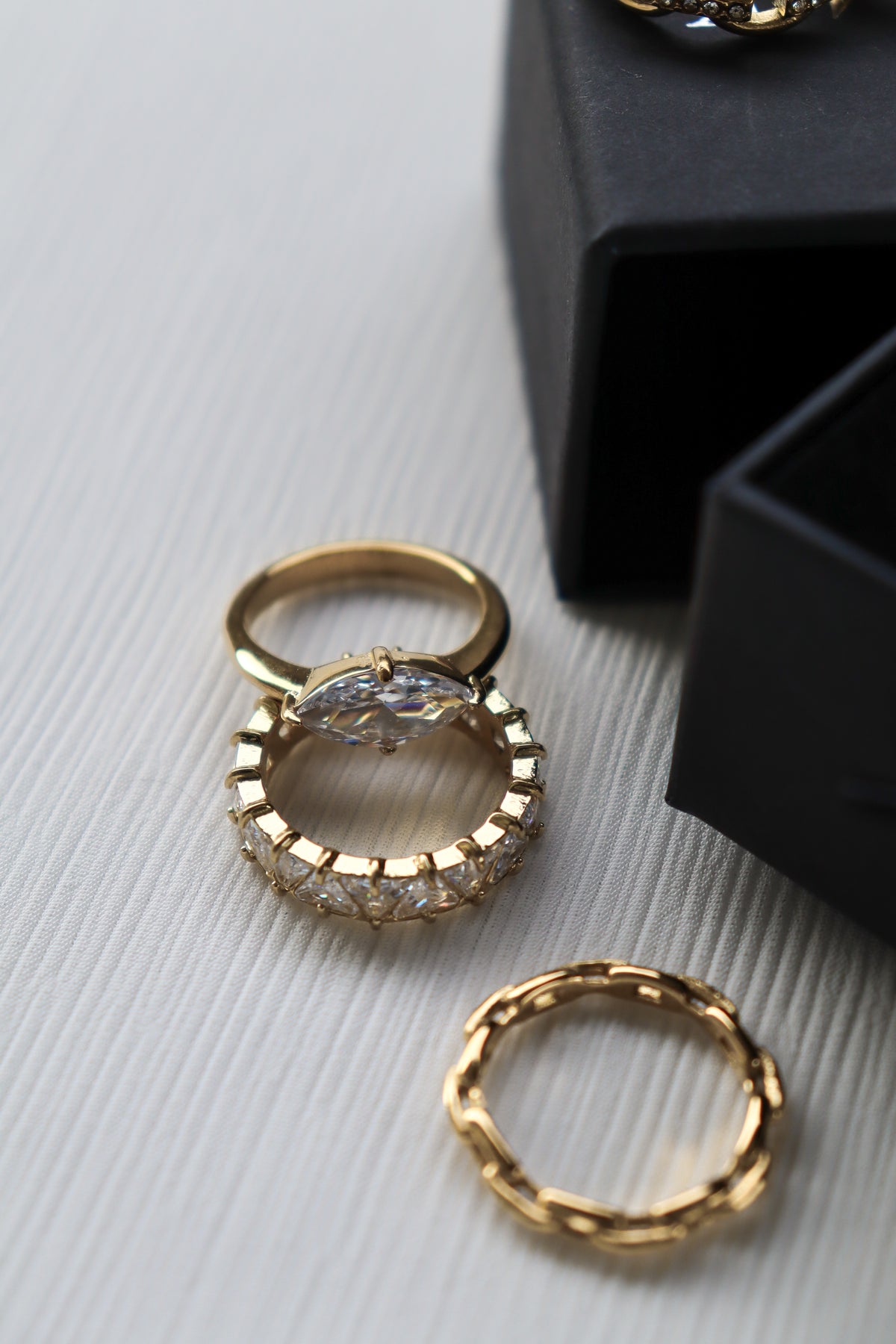 Crown band ring