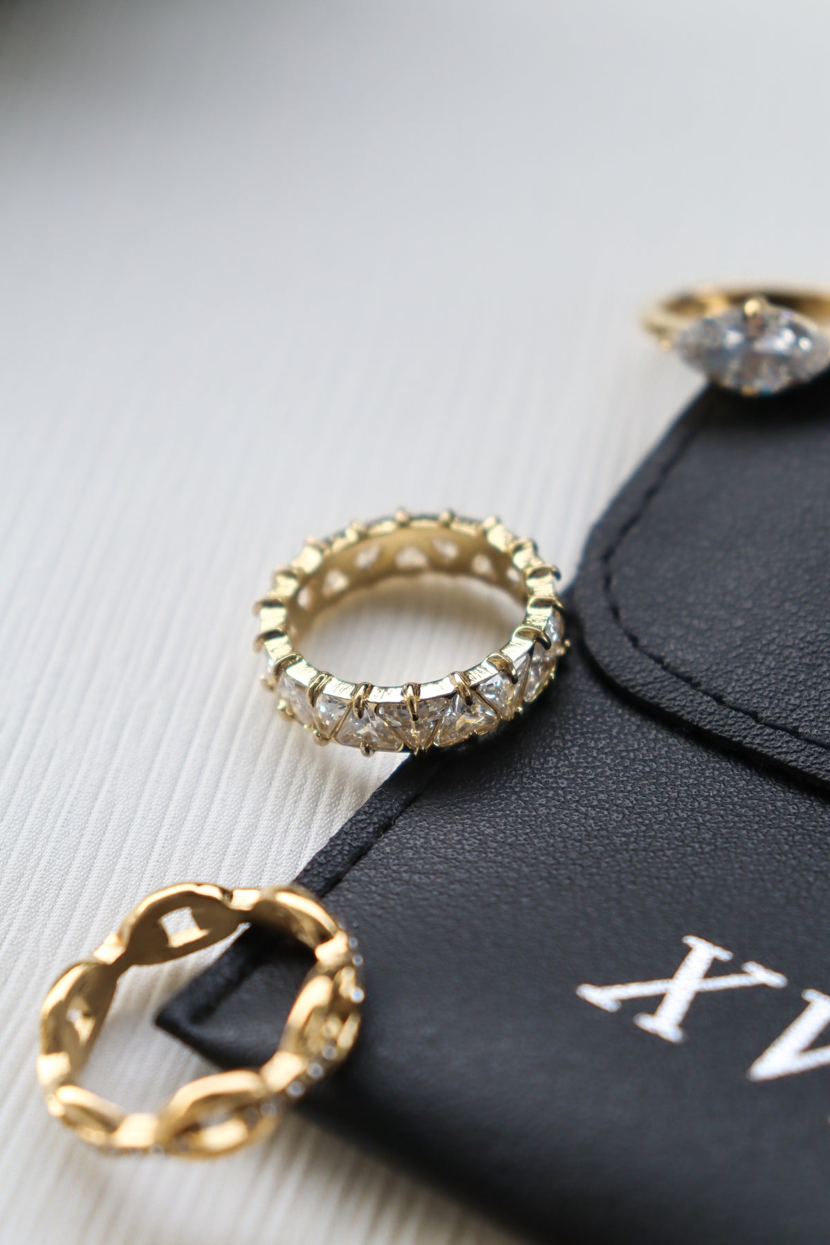 Crown band ring