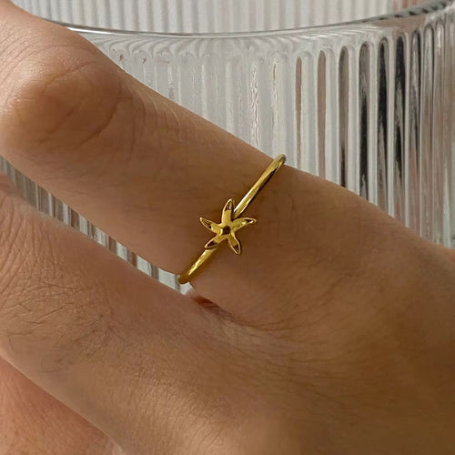 Baby starfish ring