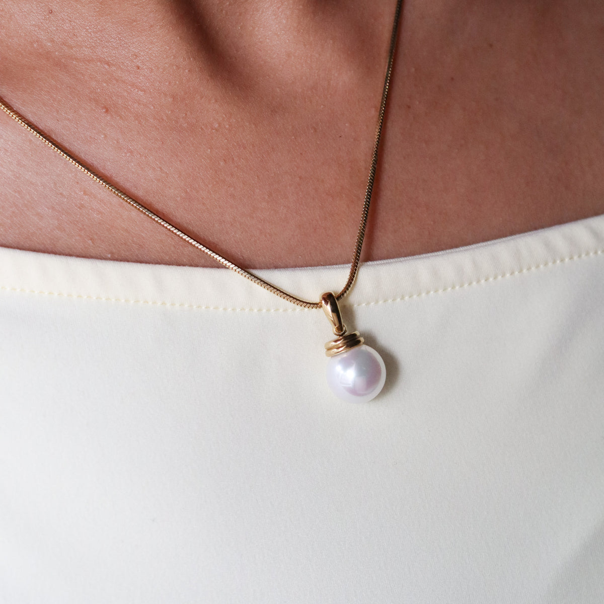 Icon pearl chain