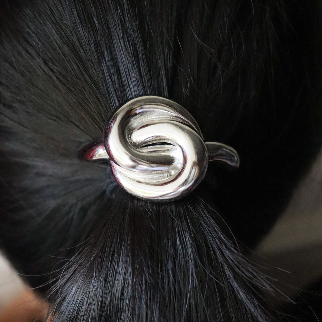 Knotted hair tie