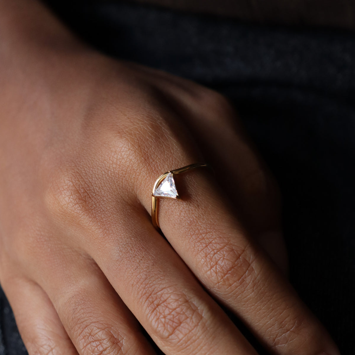 Love triangle ring