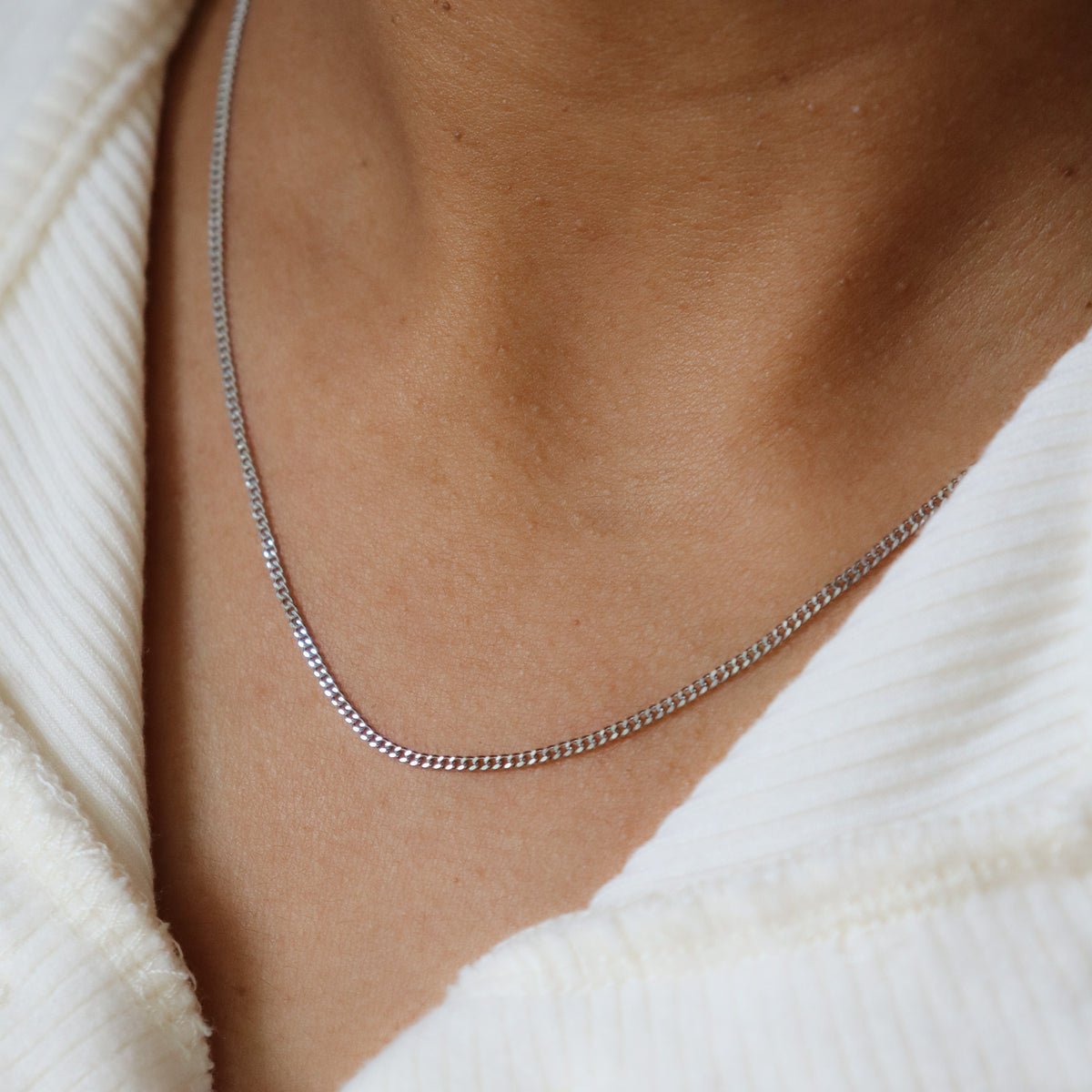 Filler chains (charm chains)