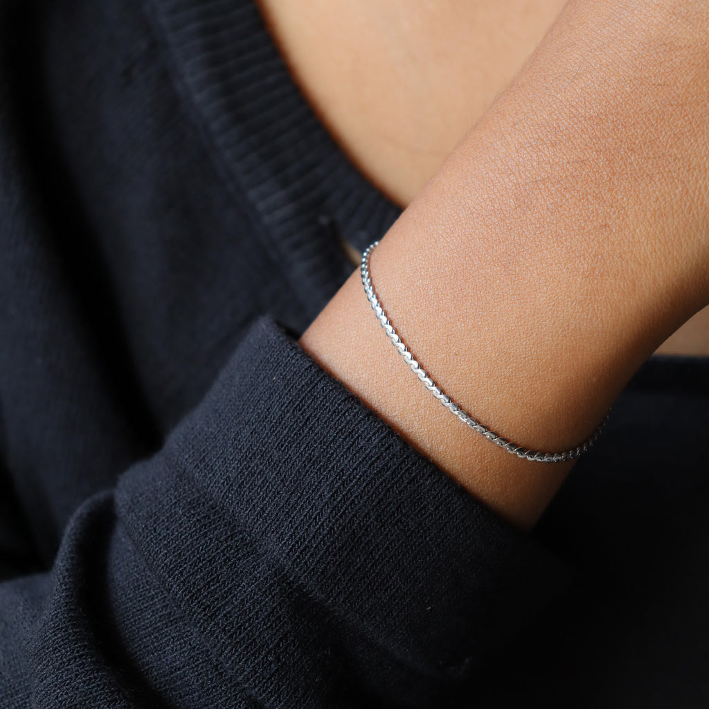 Mini wave bracelet